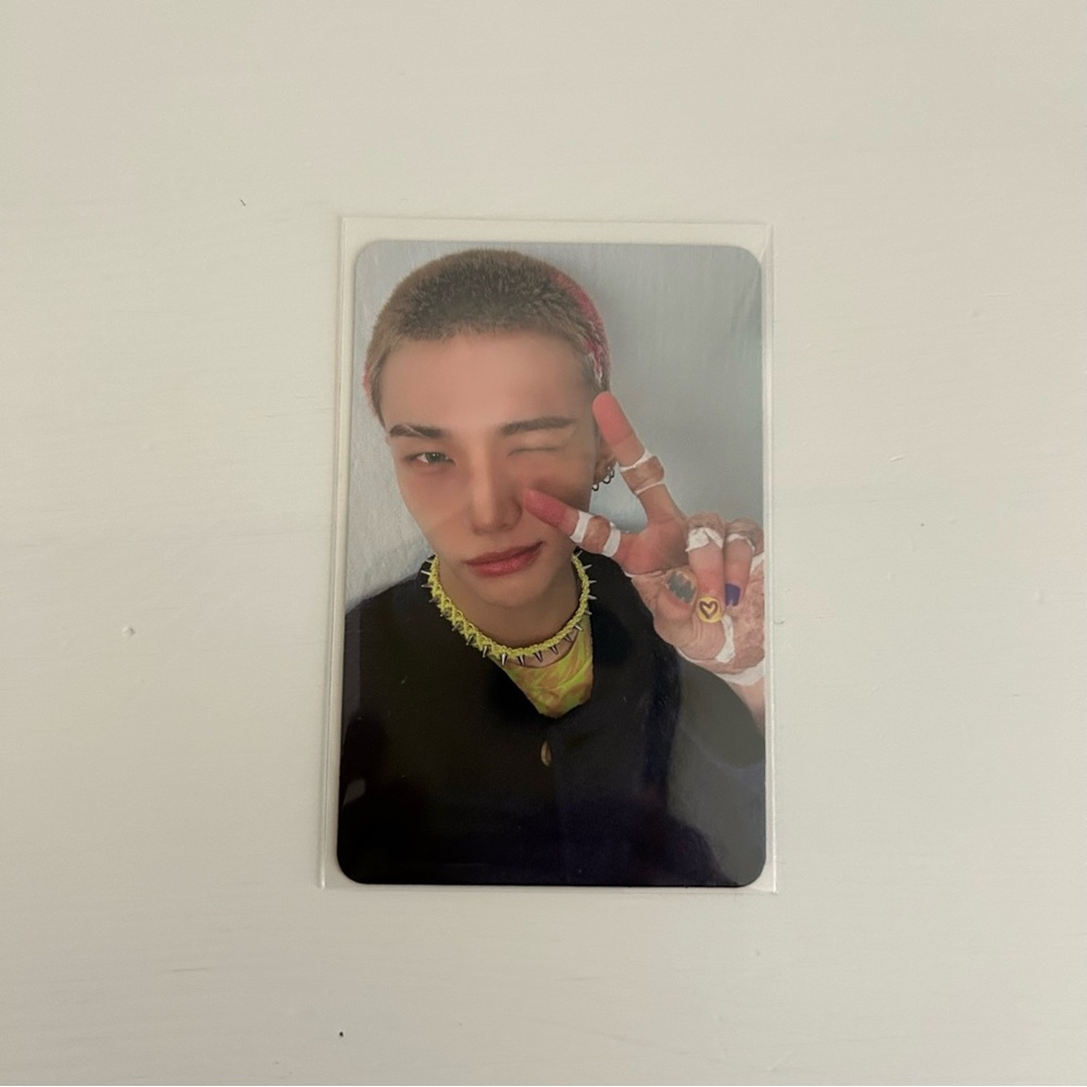 Stray Kids Karma Accordion Album Hyunjin Photocard Preorder Benefit